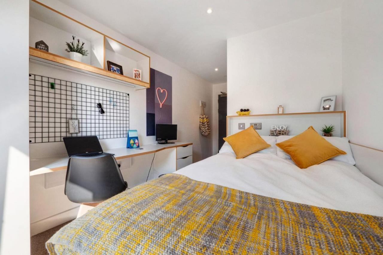 Apartment Ensuite Bedrooms With Shared Kitchen At 27 Magdalen Street In The Heart Of Colchester