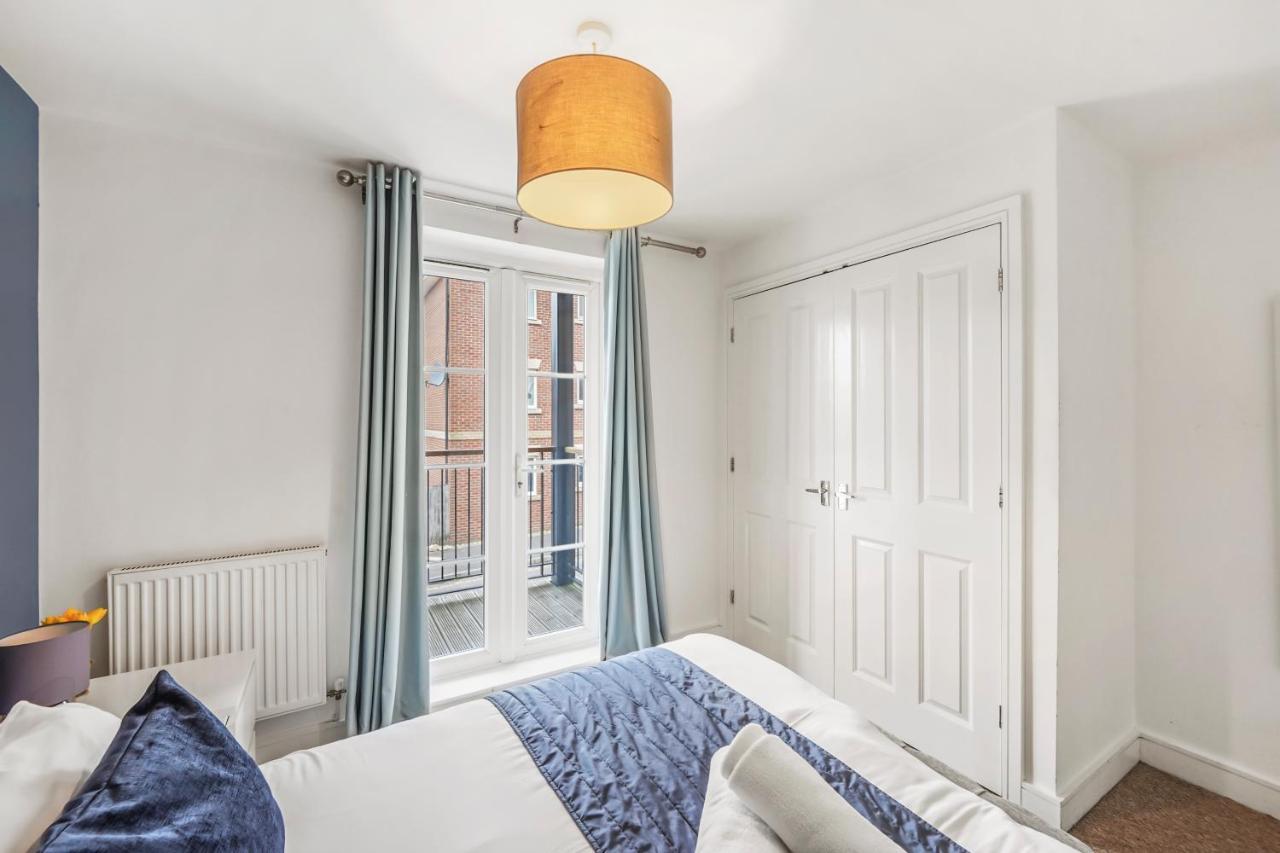 Apartment Luxnightzz - Two Bed - Close To North Station And Hospital Colchester