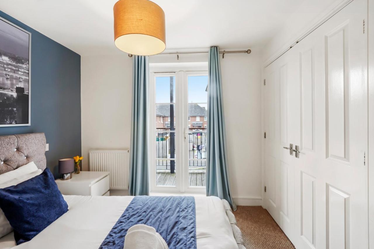 Apartment Luxnightzz - Two Bed - Close To North Station And Hospital *