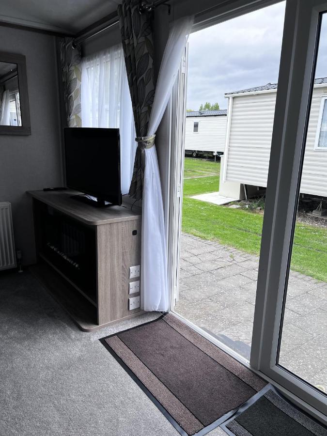 Fantastic Family 3-bed Static Caravan Cooper Bea Colchester