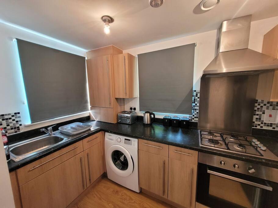Holiday home Kensington House- The Perfect For Contractor
