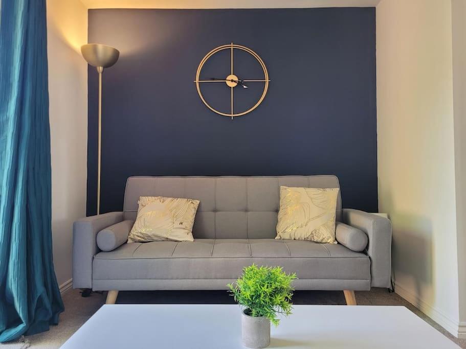 Kensington House- The Perfect For Contractor Holiday home