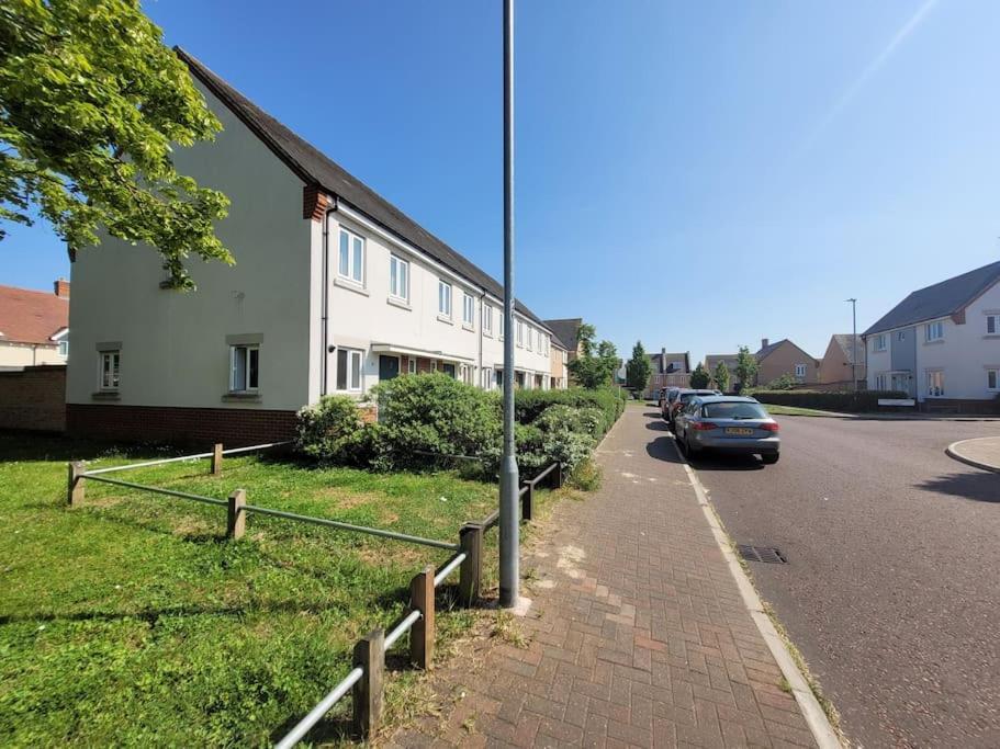 Kensington House- The Perfect For Contractor Colchester