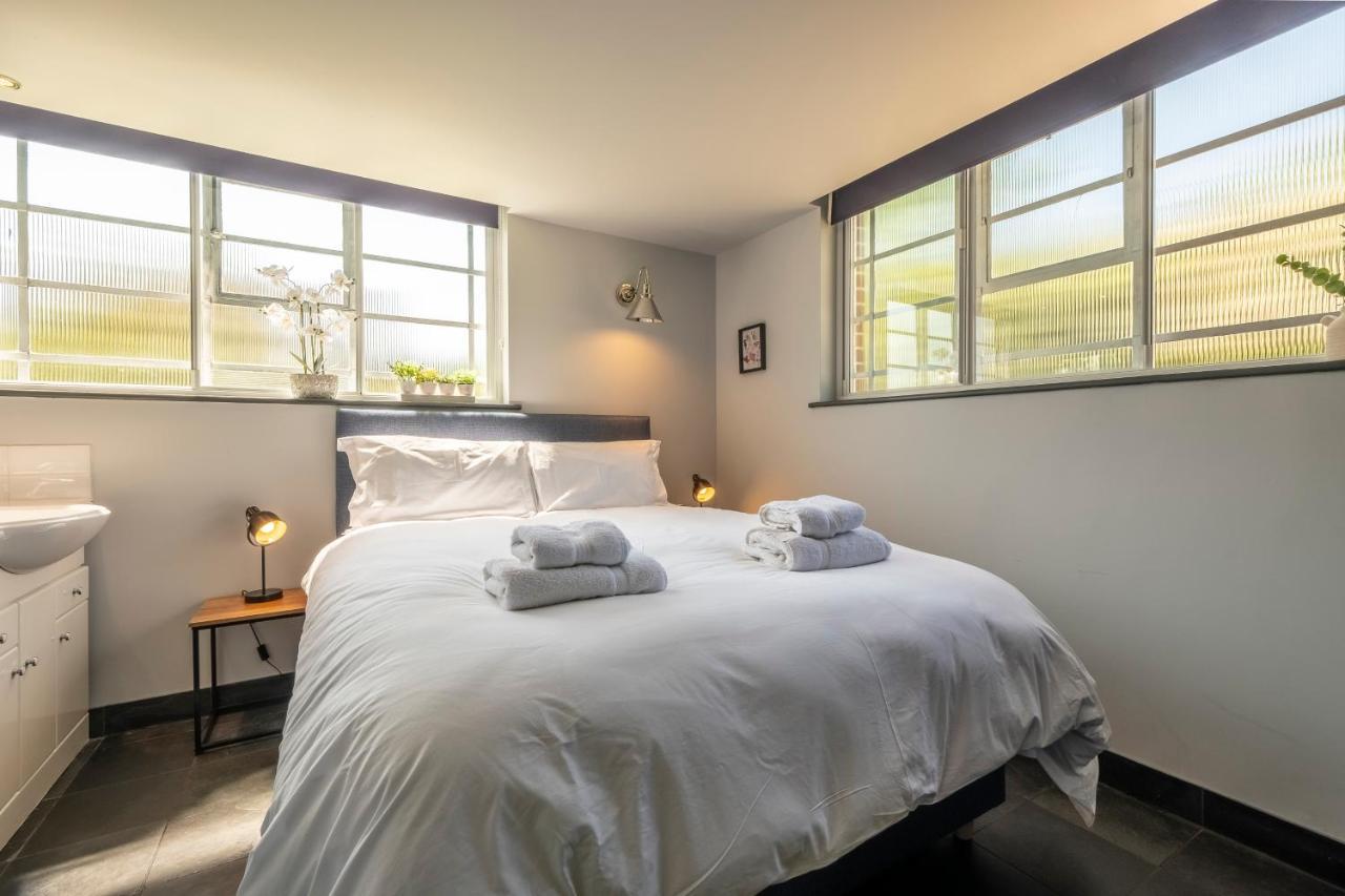 Ultimate Constable Country Rural Retreat - The Pump House Holiday home Colchester