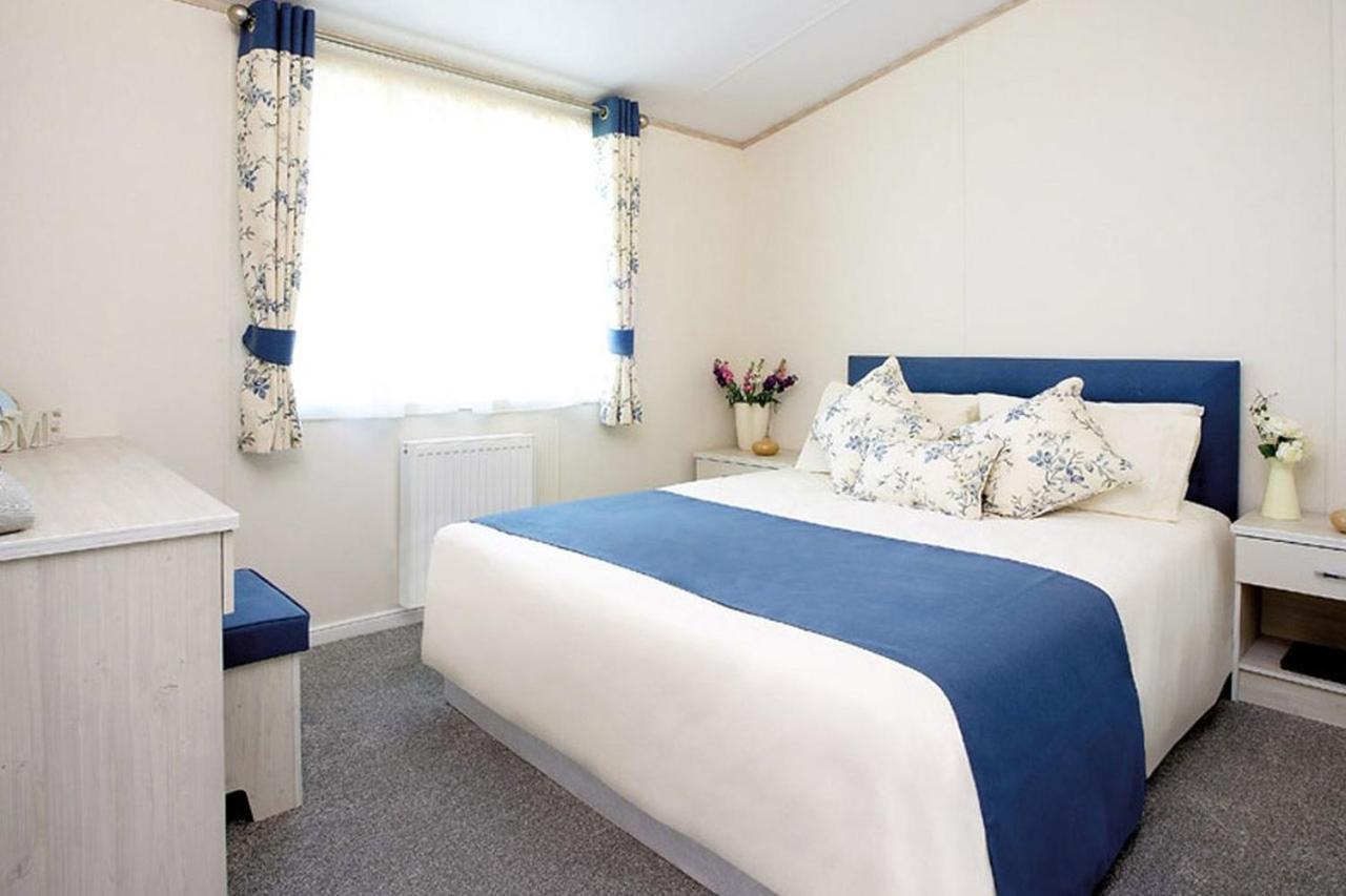 Mersea Island By Away * Colchester
