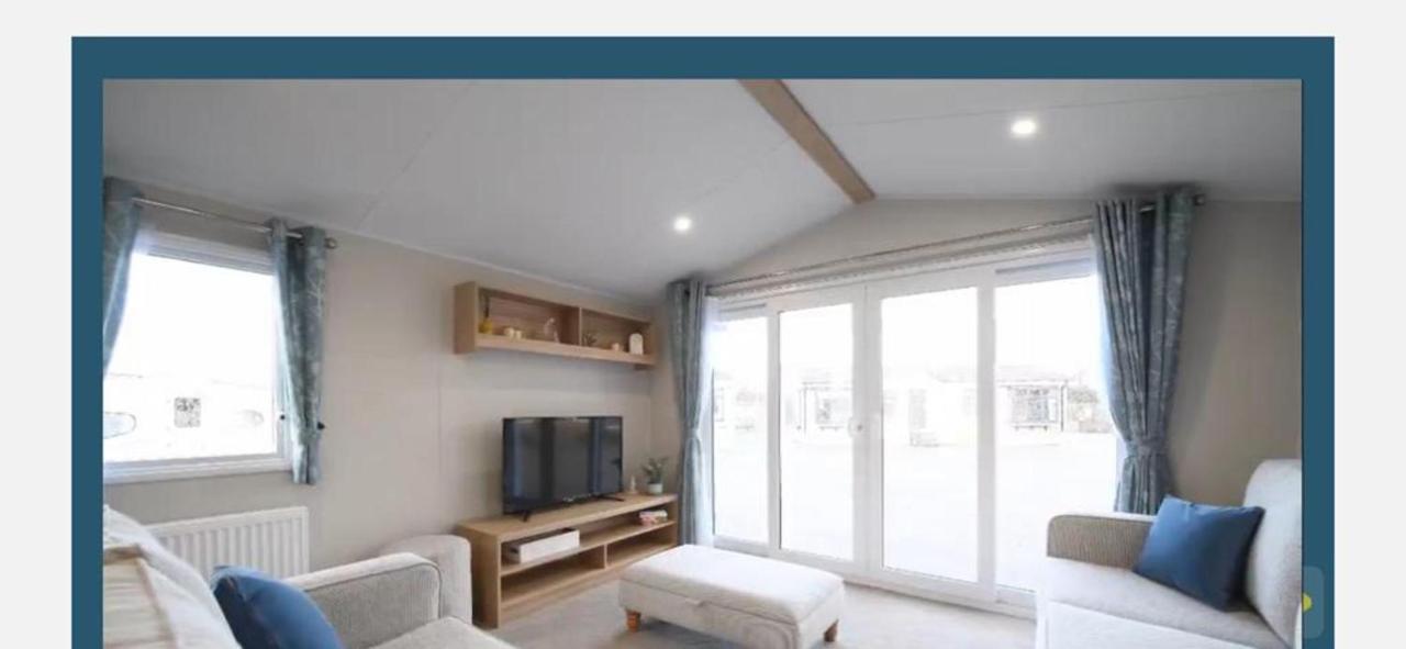 Charming 3-bed Caravan In Mersea Island * Colchester