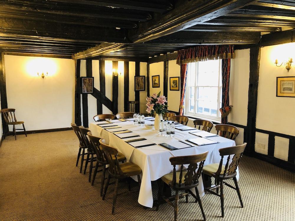Inn Brook Red Lion 3*