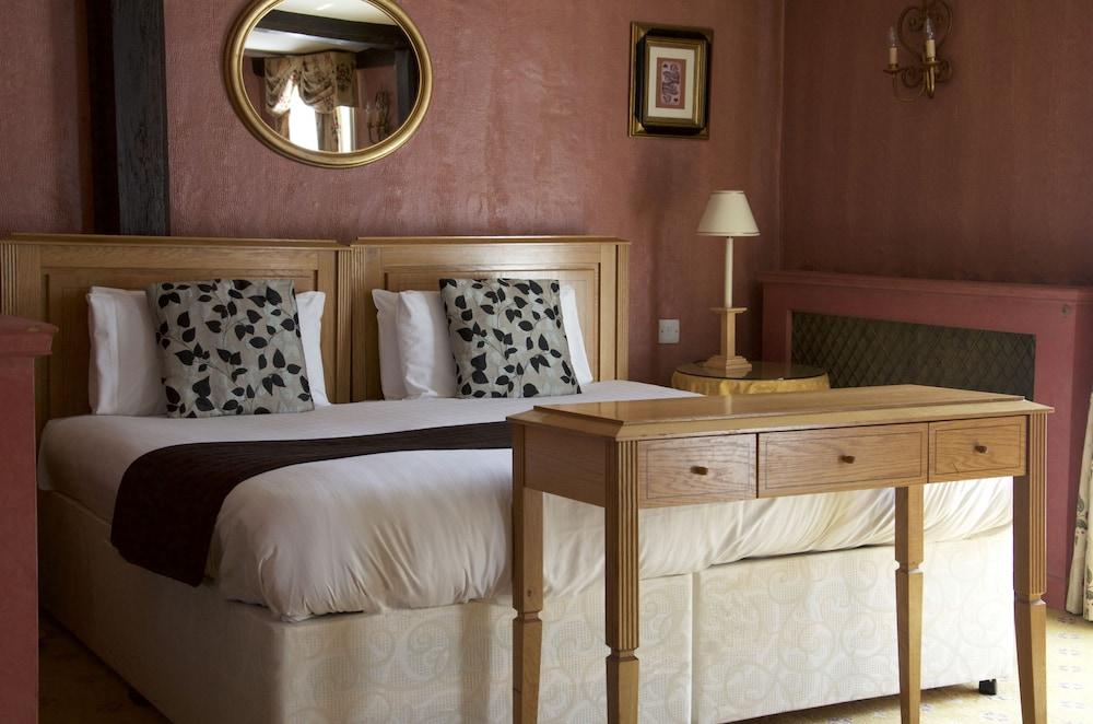 The George 4*