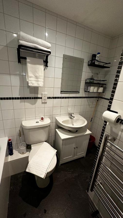 2 Bedroom Flat Ground Floor Town Centre