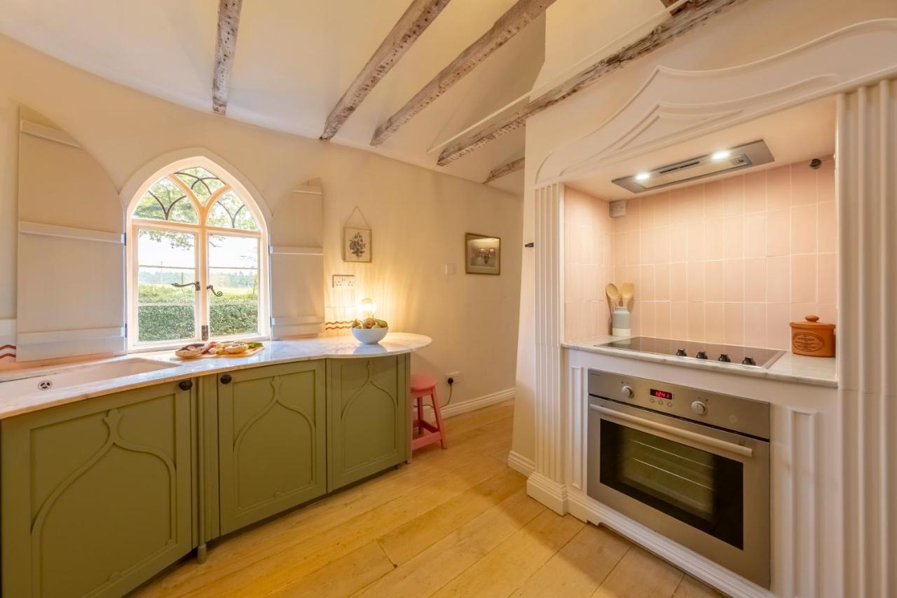 A Fairy-tale Luxurious - The Tea Caddy Holiday home