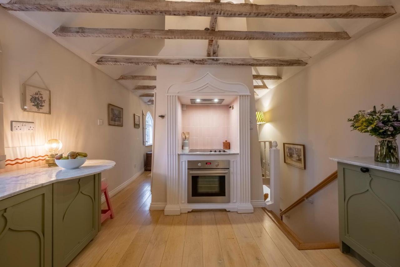 Holiday home A Fairy-tale Luxurious - The Tea Caddy *