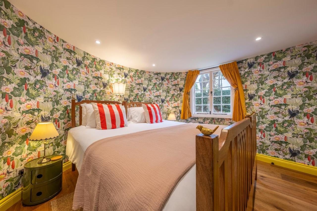 A Fairy-tale Luxurious - The Tea Caddy Holiday home *