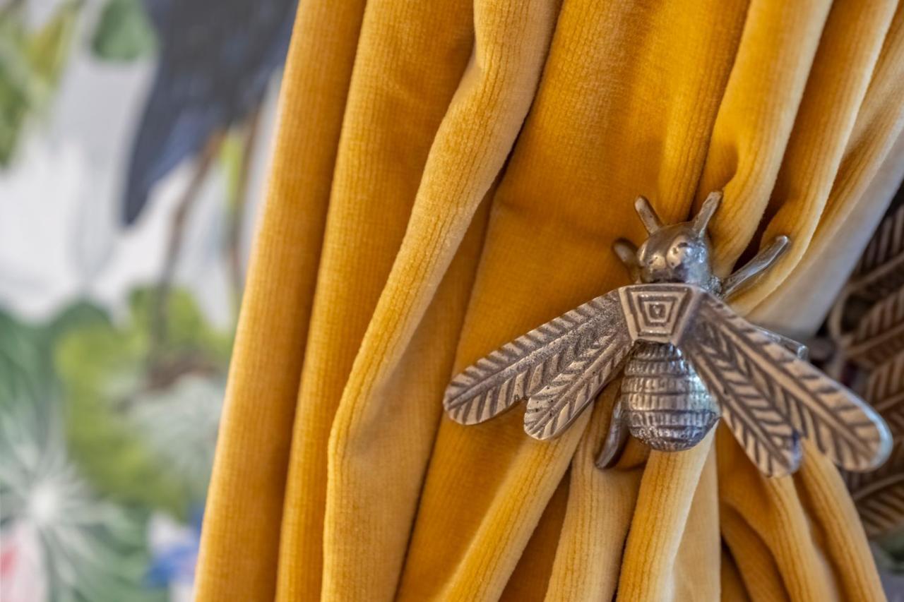 A Fairy-tale Luxurious - The Tea Caddy Holiday home *