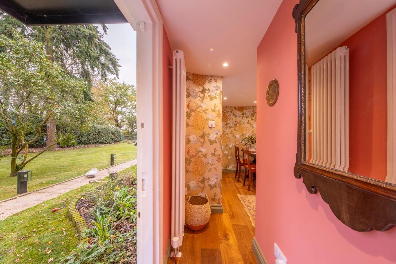 A Fairy-tale Luxurious - The Tea Caddy Holiday home *