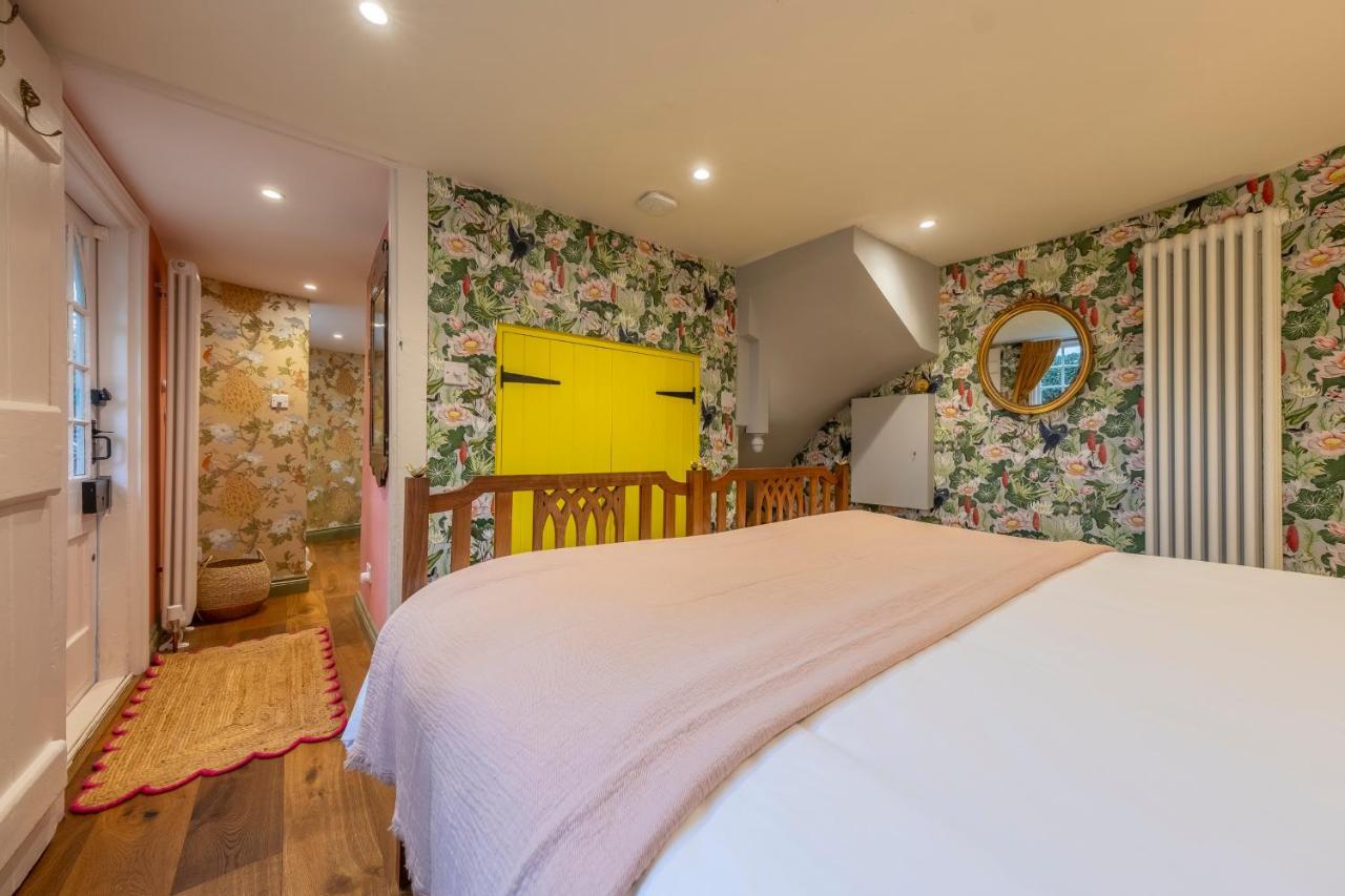 A Fairy-tale Luxurious - The Tea Caddy * Colchester