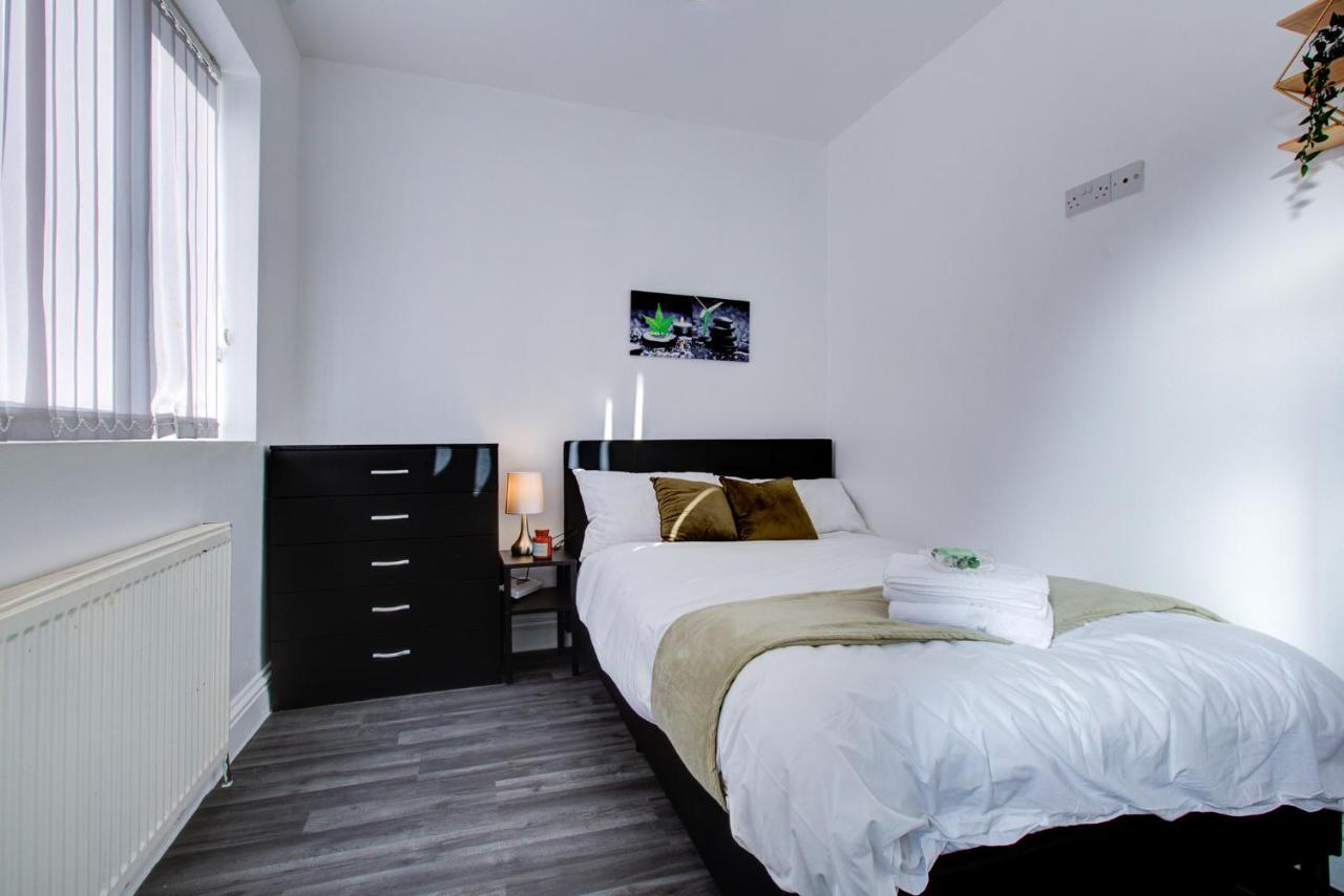 Apartment Modern 5 Bed 3 Bath House Colchester