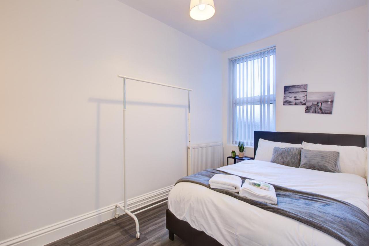 Modern 5 Bed 3 Bath House Apartment Colchester