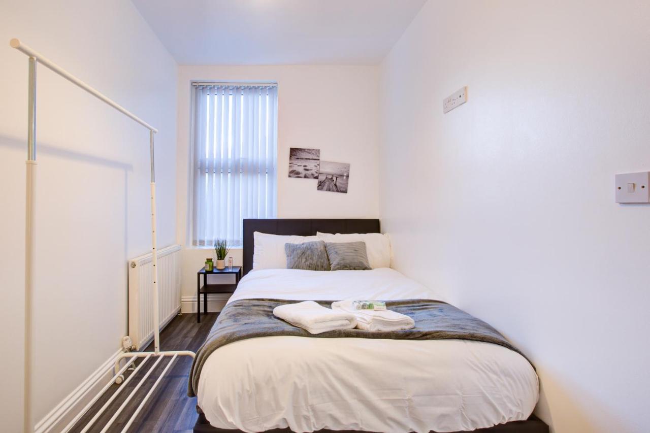 Modern 5 Bed 3 Bath House Colchester