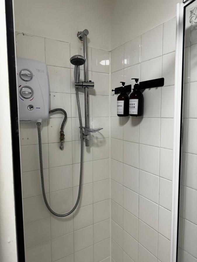 Apartment Cosy Entire Super King Bed Near Town Center
