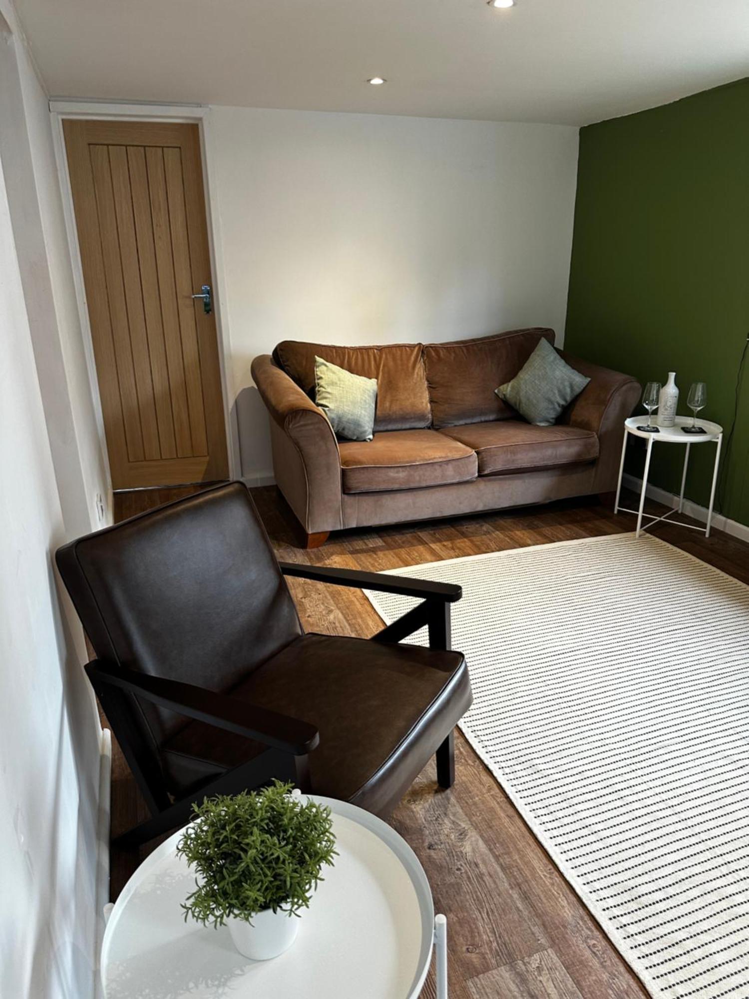 Apartment Entire Super King Bed Close To Town Centre Colchester