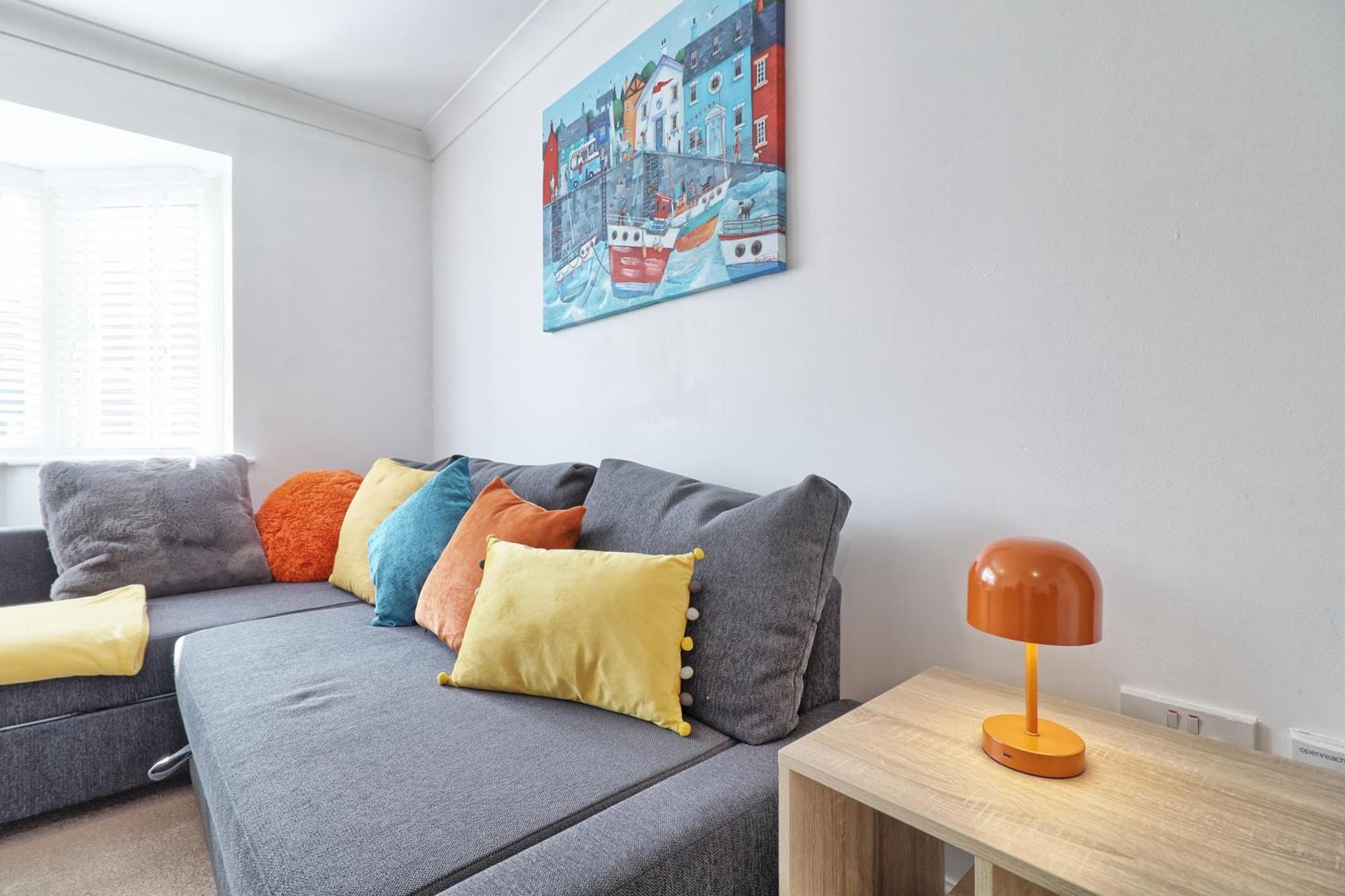 Hythe Hill Apartment *