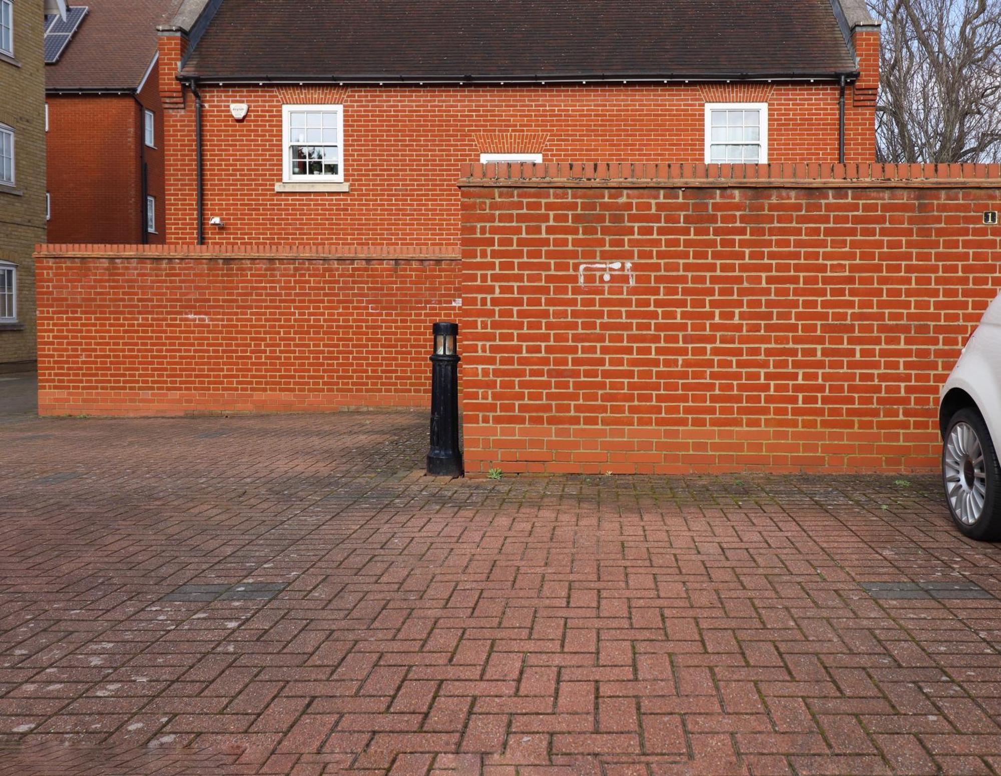 Hythe Hill Apartment