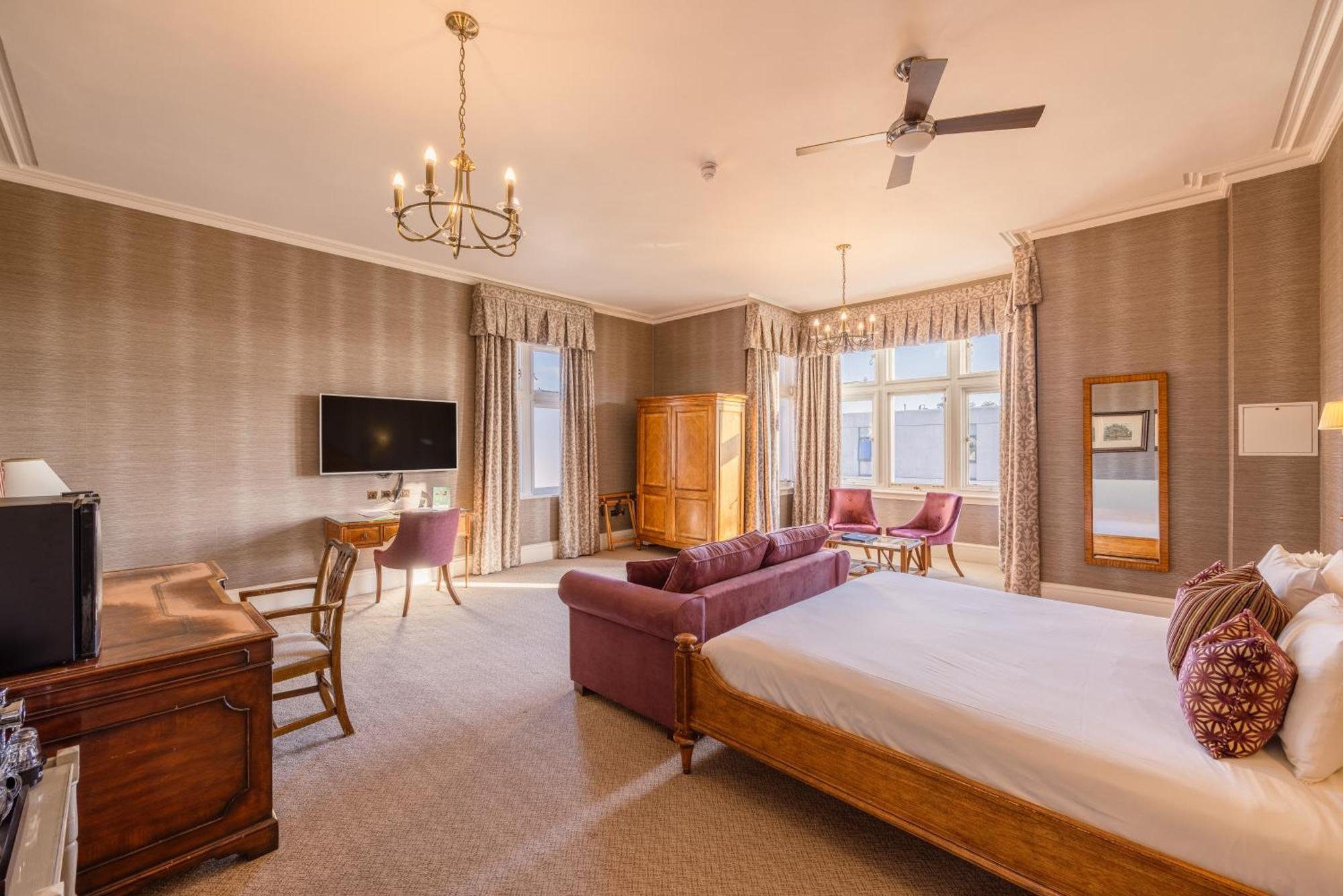 Wivenhoe House Hotel Colchester