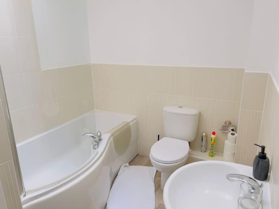 2 Bedroom Flat In