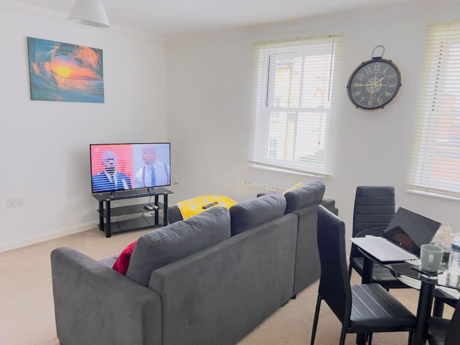 2 Bedroom Flat In