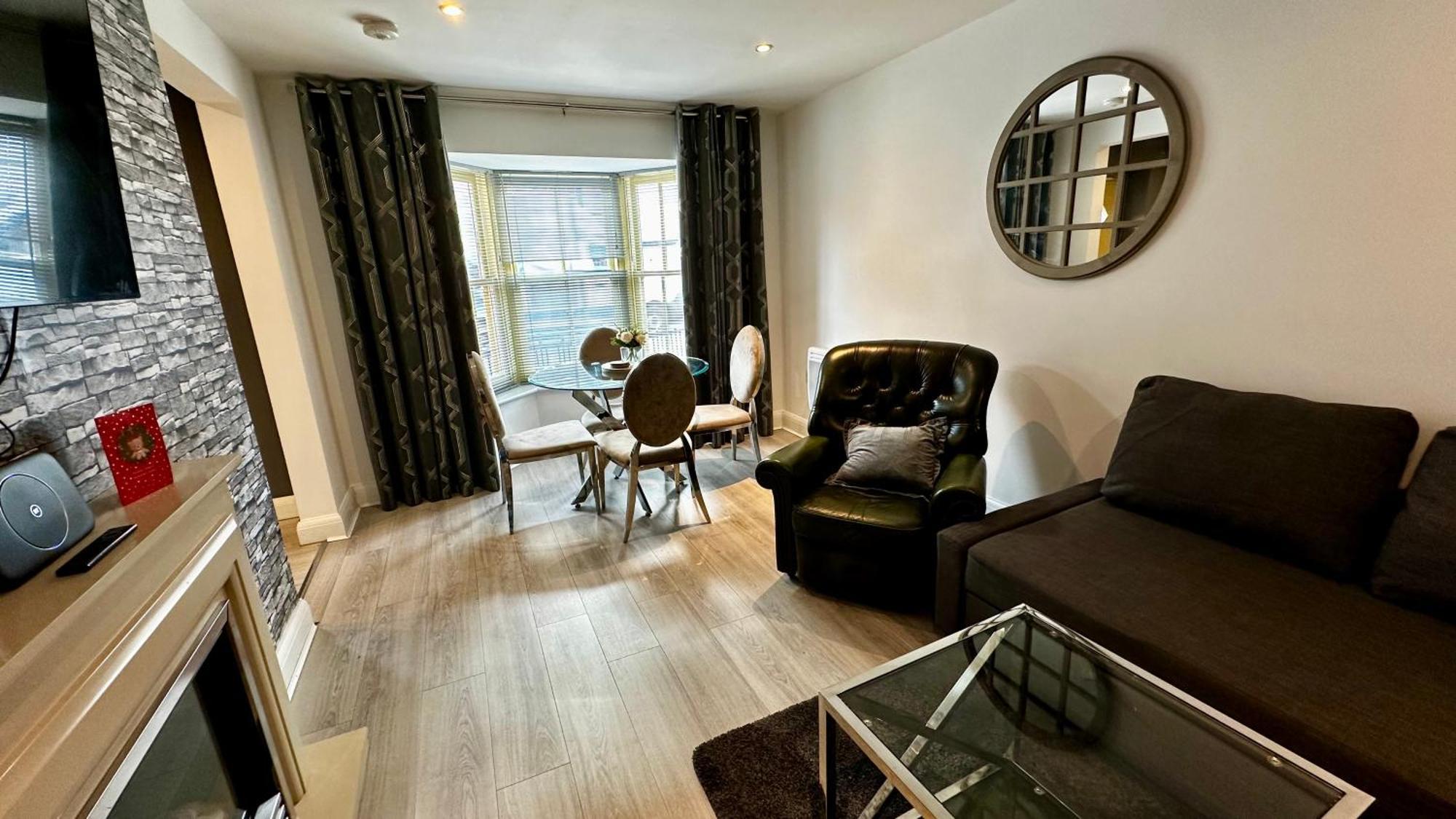 One Bedroom Flat Town Centre Apartment