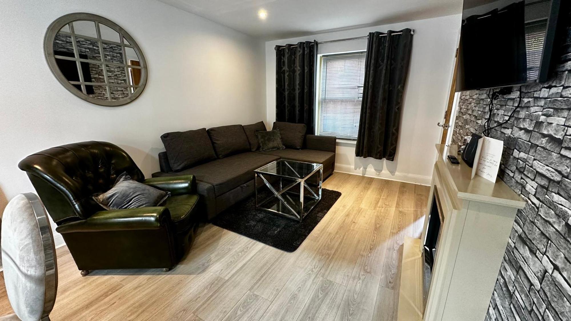 One Bedroom Flat Town Centre *