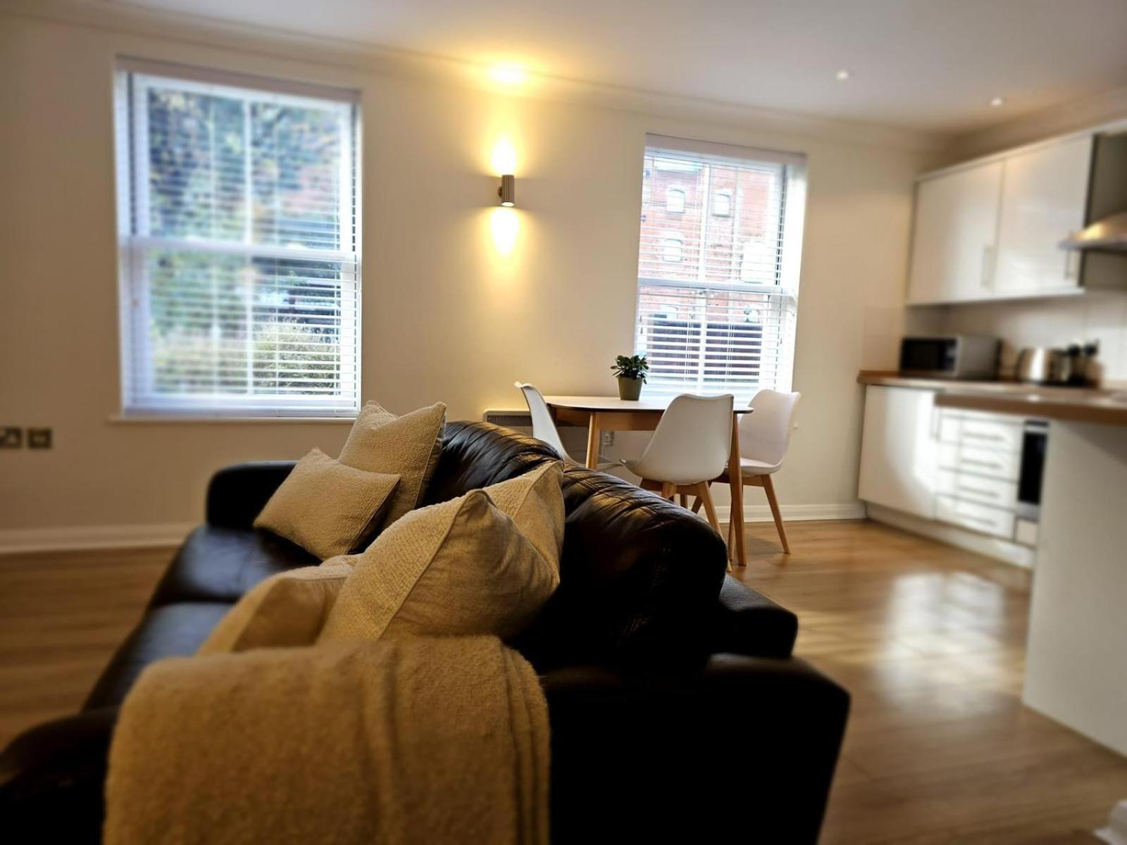 Eaglegate Apartment *