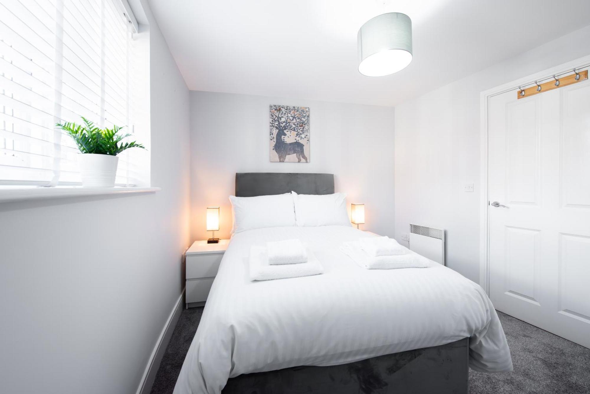 Two Bed, Two Bath, With Parking Space Colchester