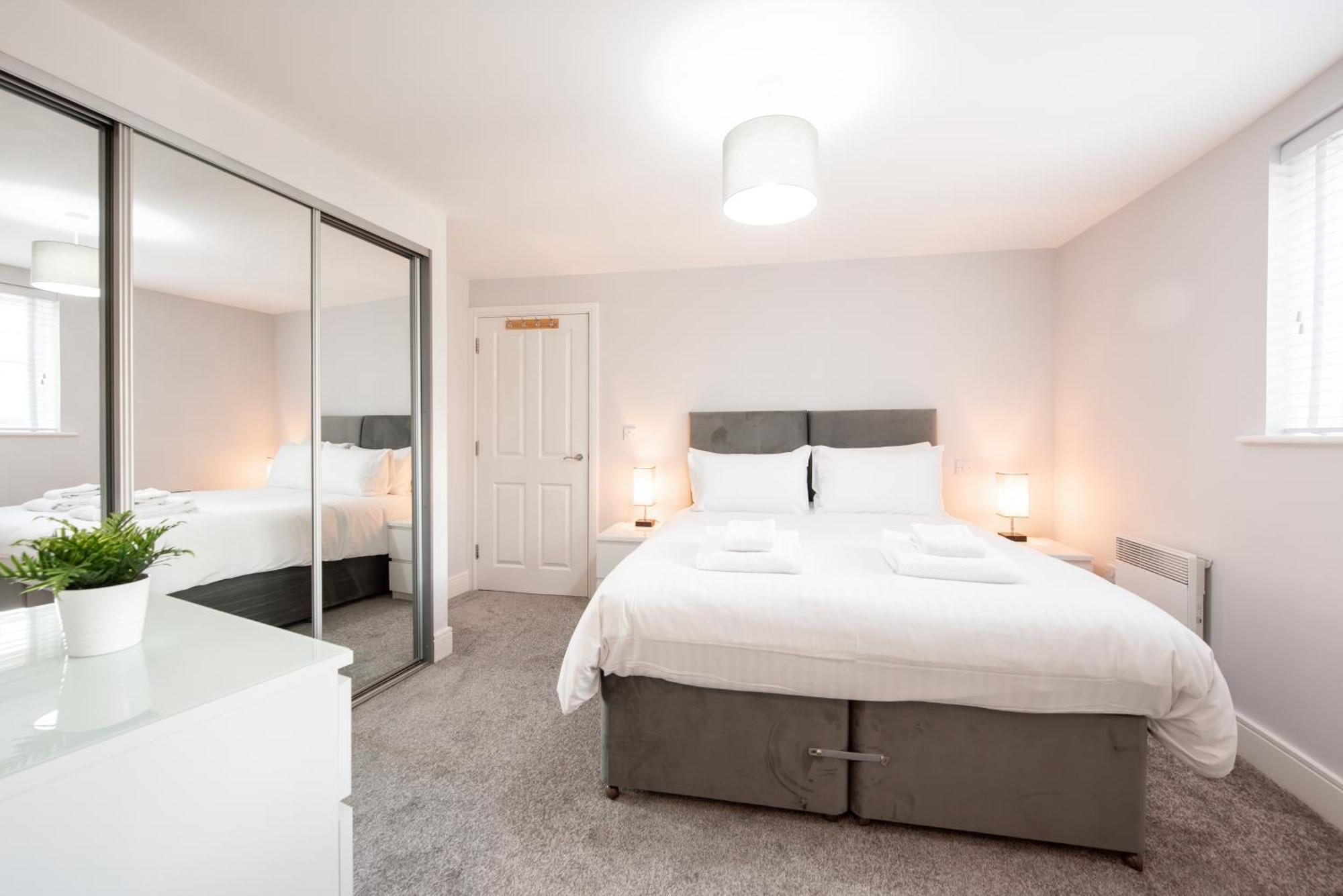 Two Bed, Two Bath, With Parking Space Apartment Colchester