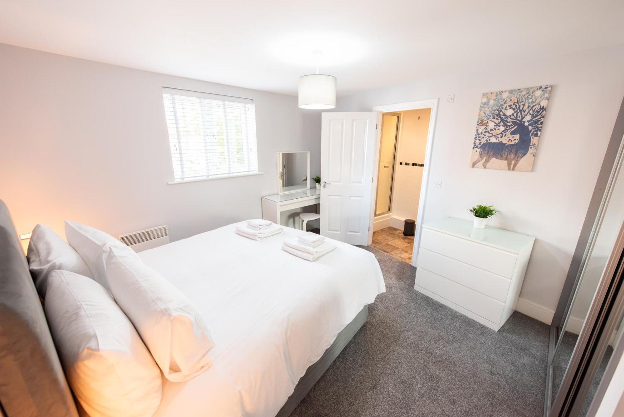Two Bed, Two Bath, With Parking Space Colchester