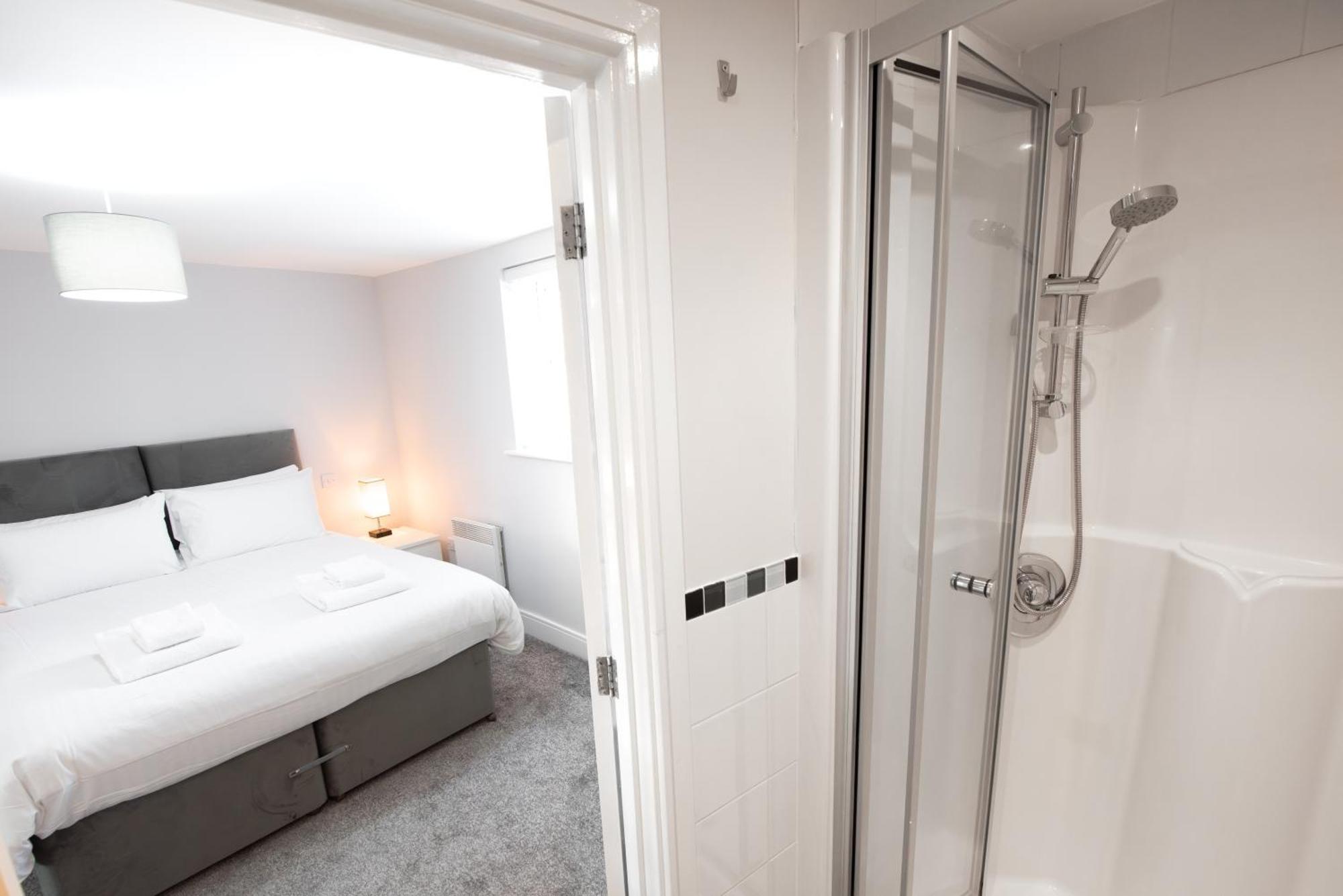Apartment Two Bed, Two Bath, With Parking Space
