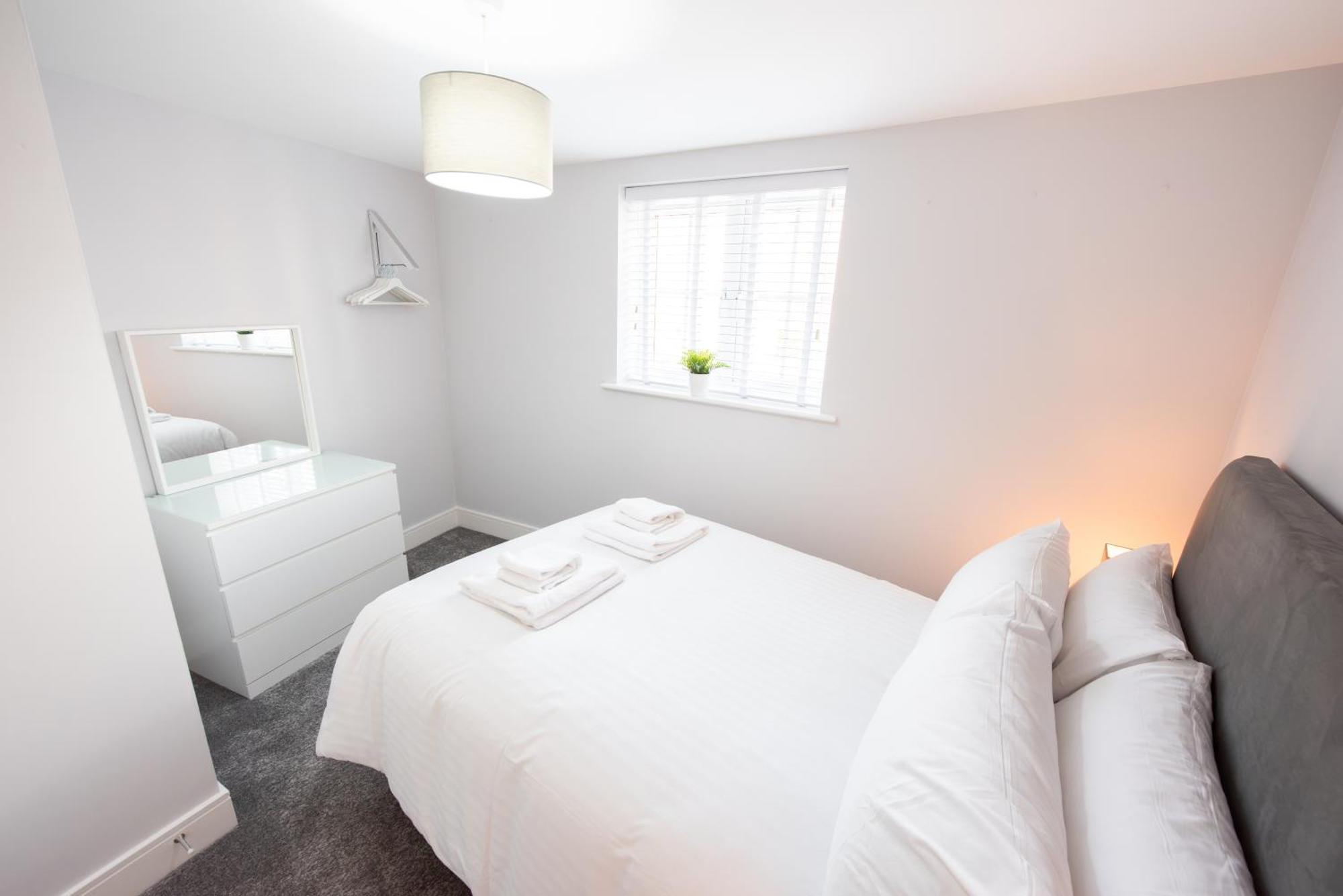 Two Bed, Two Bath, With Parking Space Apartment Colchester