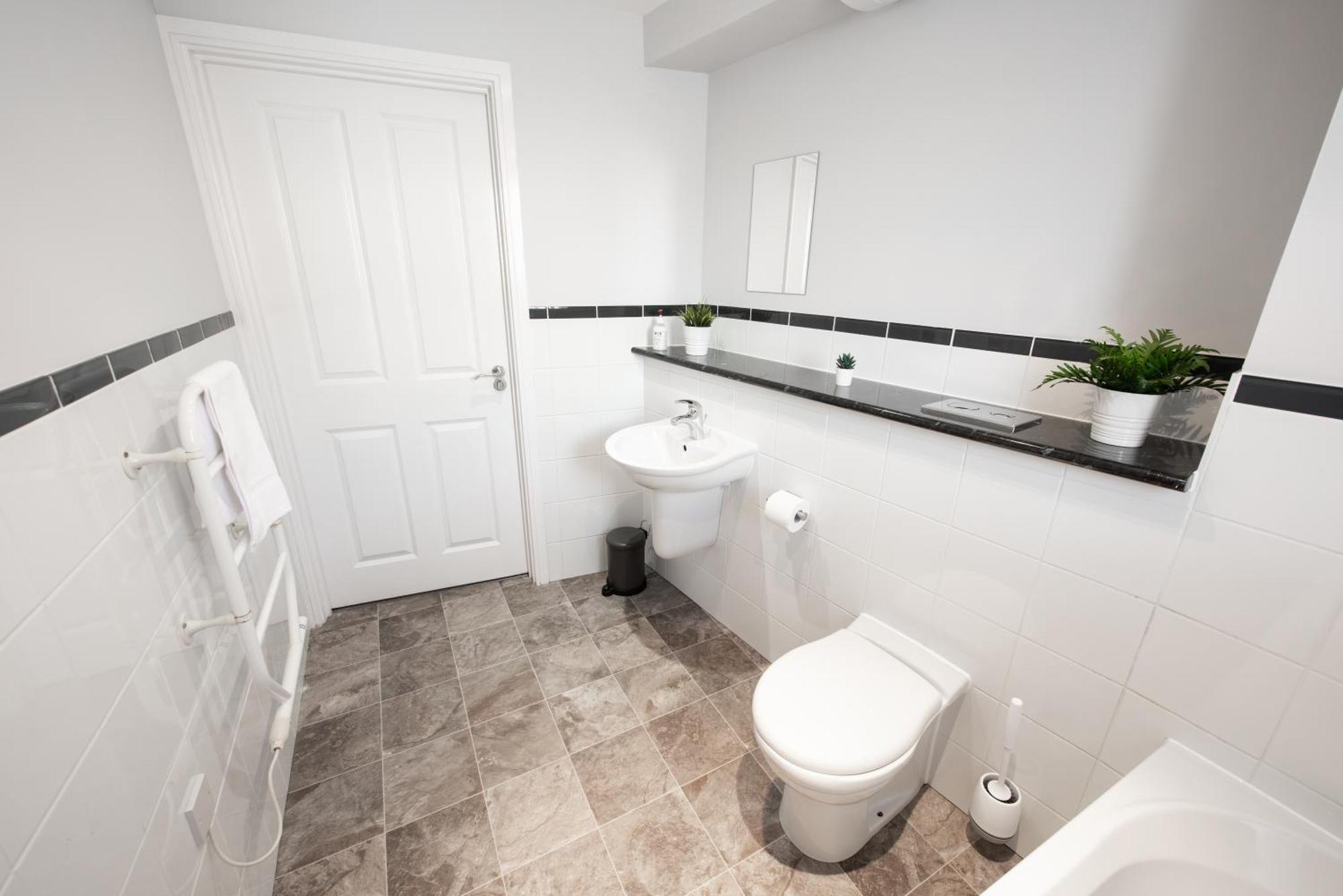 Two Bed, Two Bath, With Parking Space Colchester