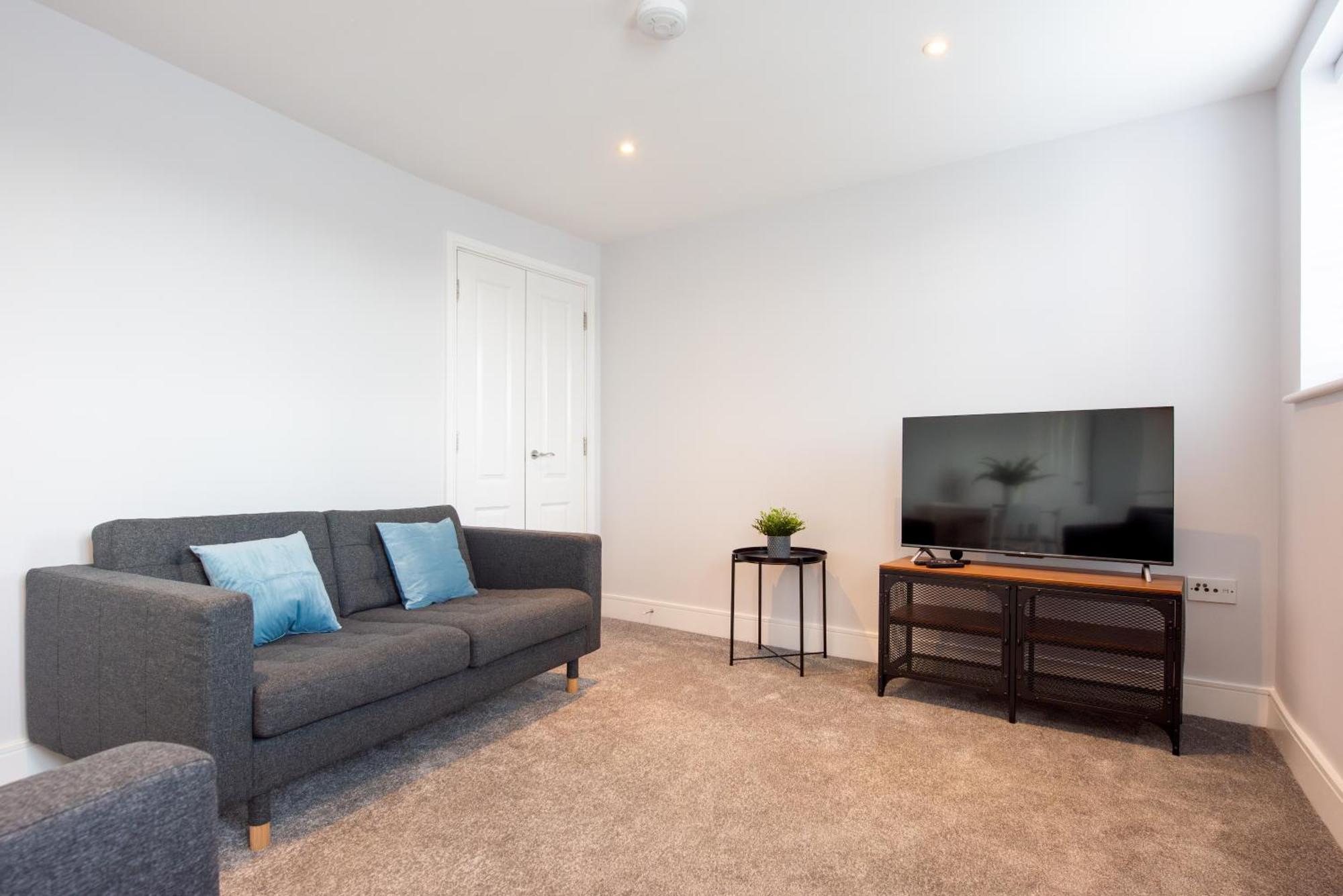 Two Bed, Two Bath, With Parking Space *