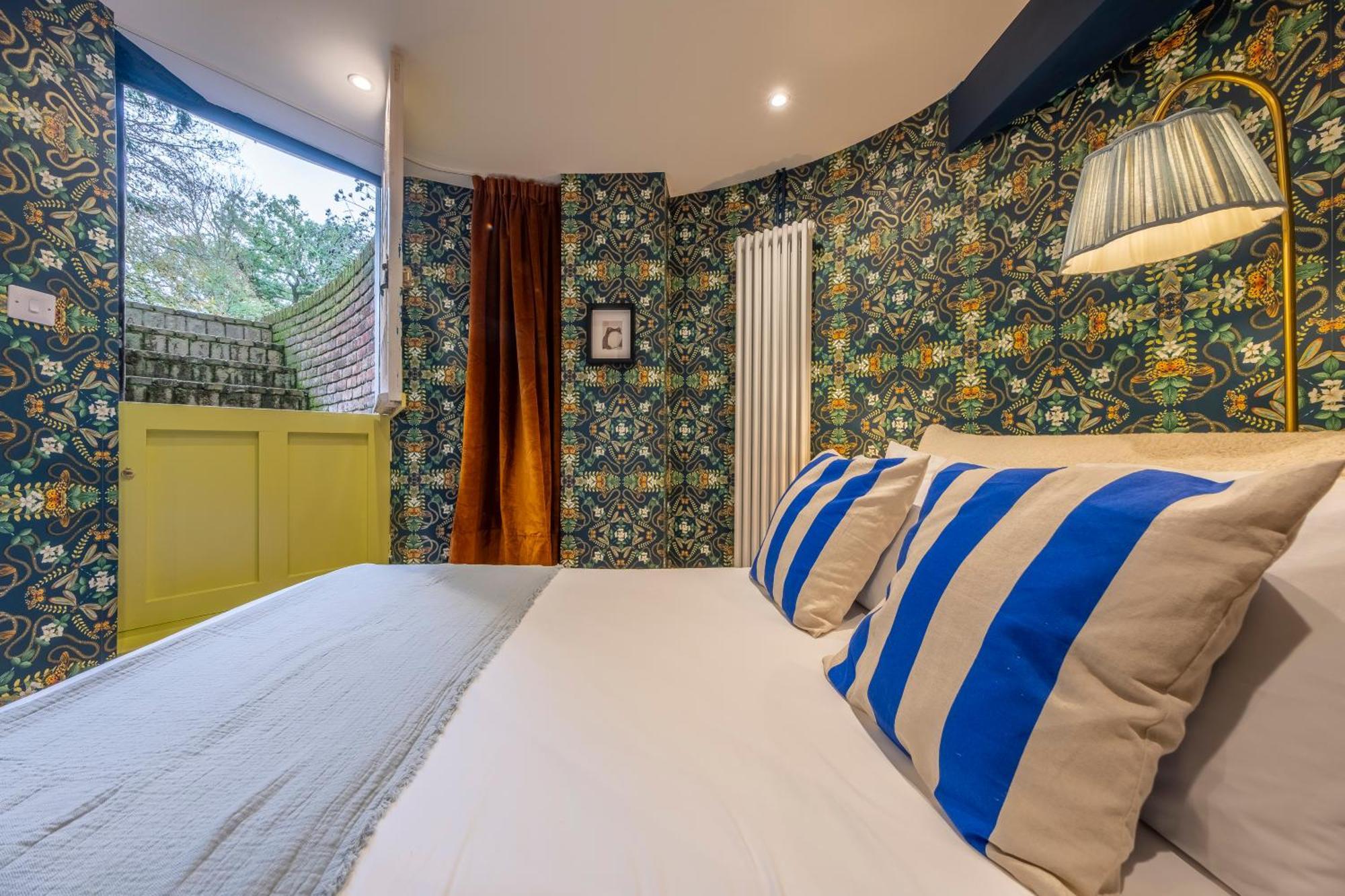 A Fairy-tale Luxurious - The Tea Caddy Colchester