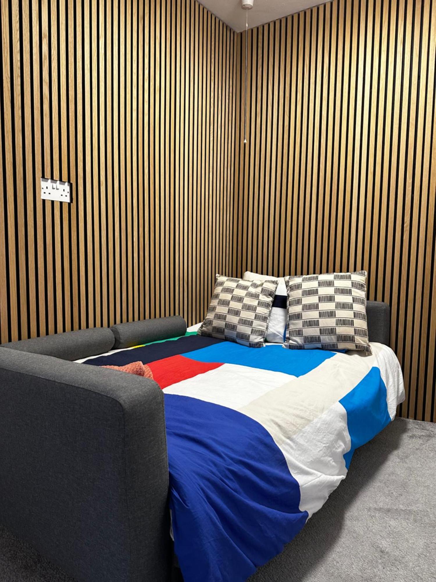 Entire Boutique King Size Bed Near Town Centre *