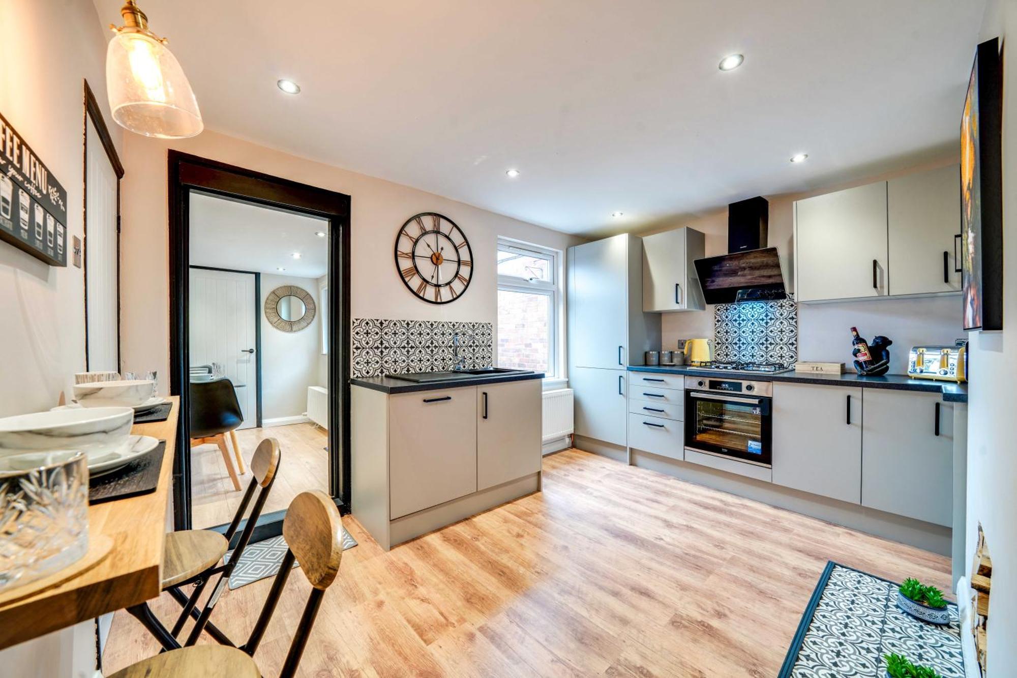 Stylish Victorian House, Close To Centre Colchester