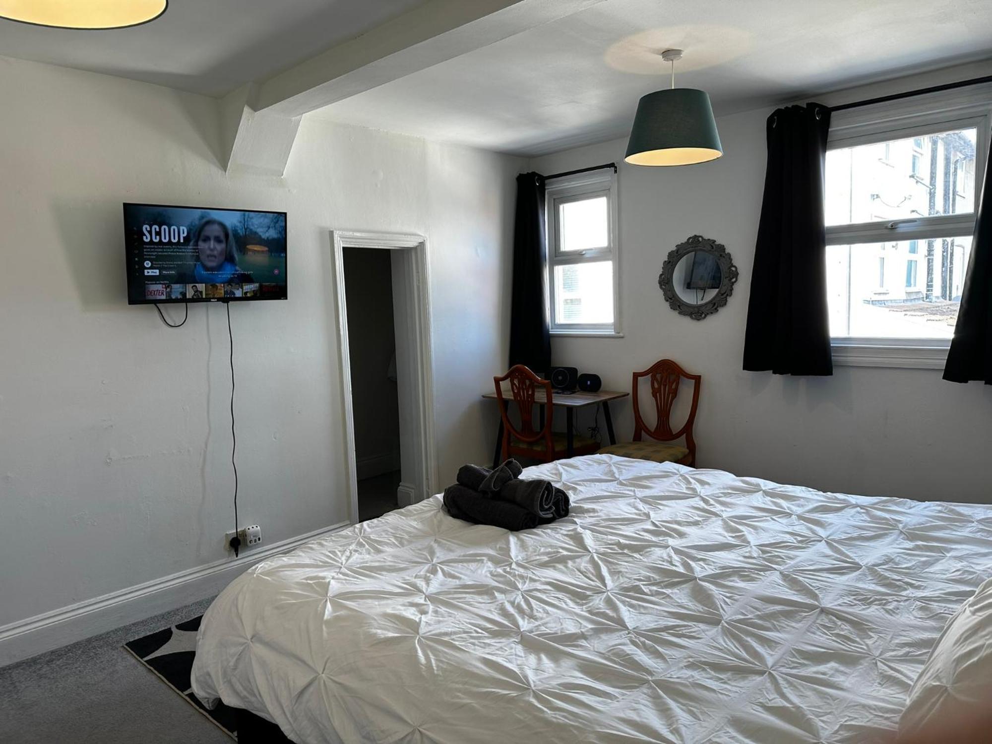 Apartment Cosy Entire Super King Bed Near Town Center *