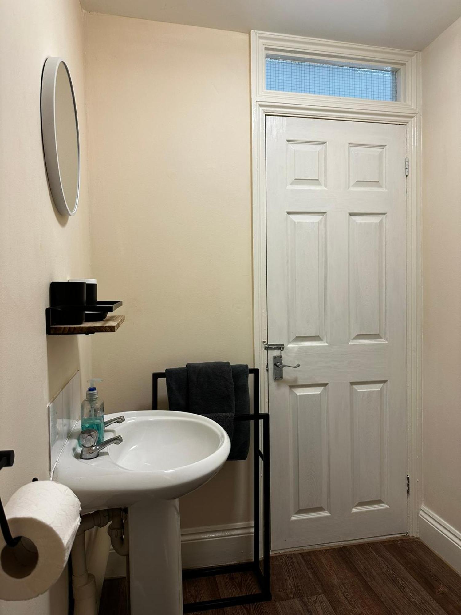 Apartment Entire Boutique King Size Bed Near Town Centre Colchester