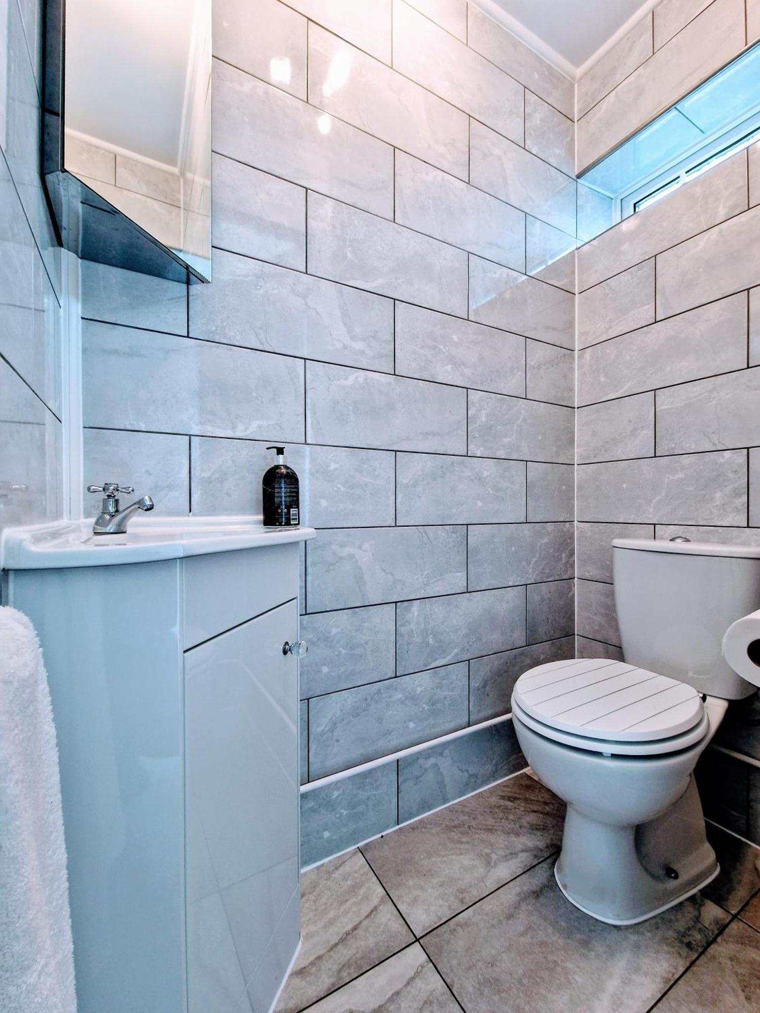 Holiday home Modern And Spacious 3 Bedroom Family House With Workspace Colchester