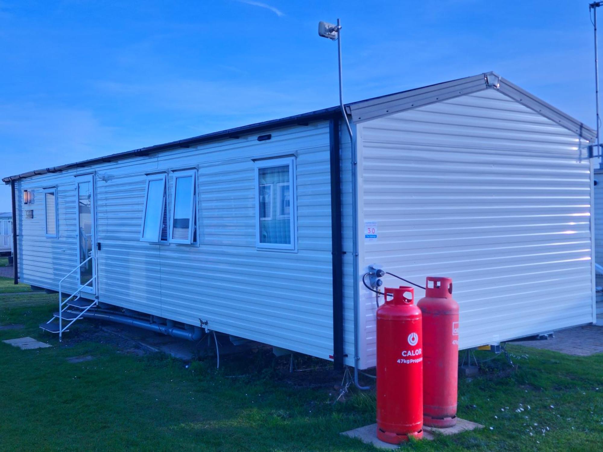 Charming 3-bed Caravan In Mersea Island