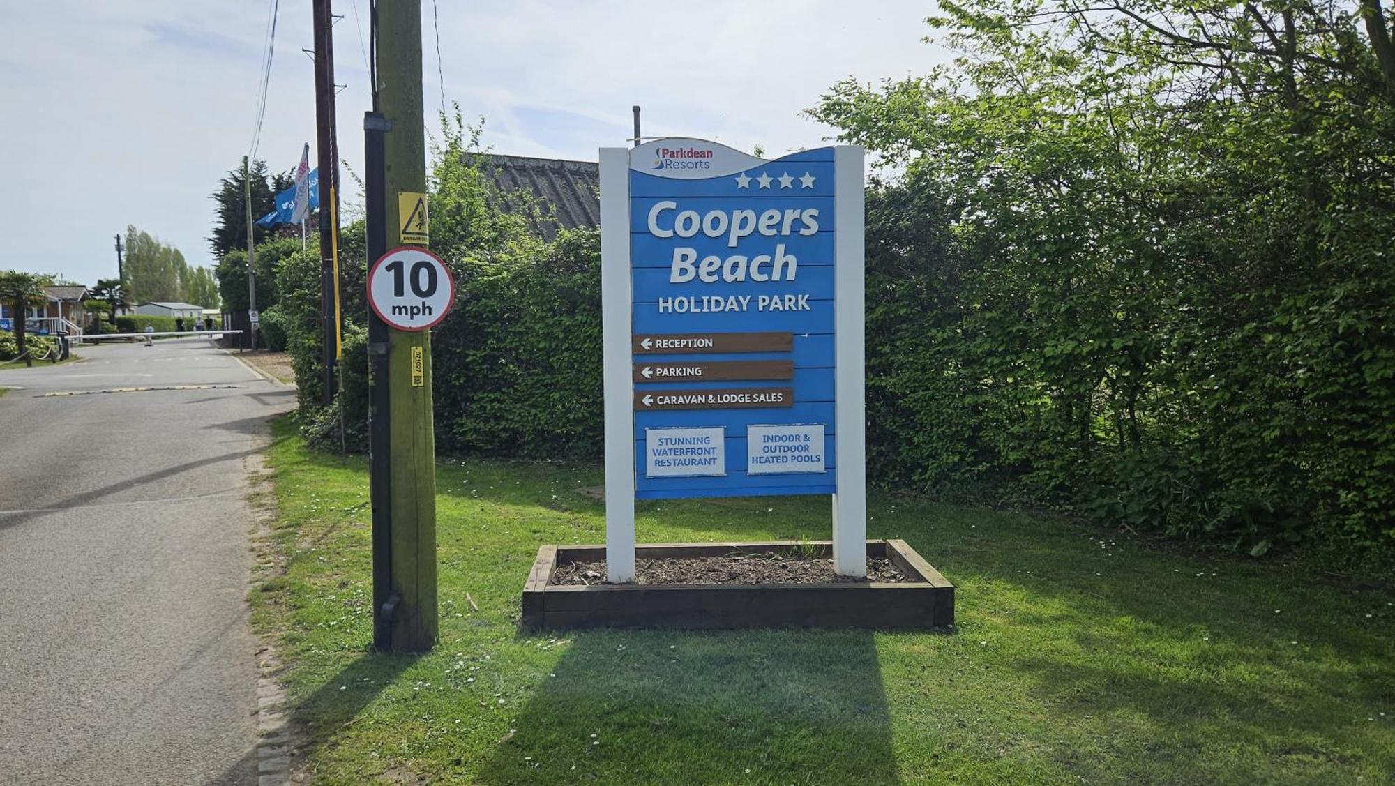Chalet Charming 3-bed Caravan In Mersea Island Colchester