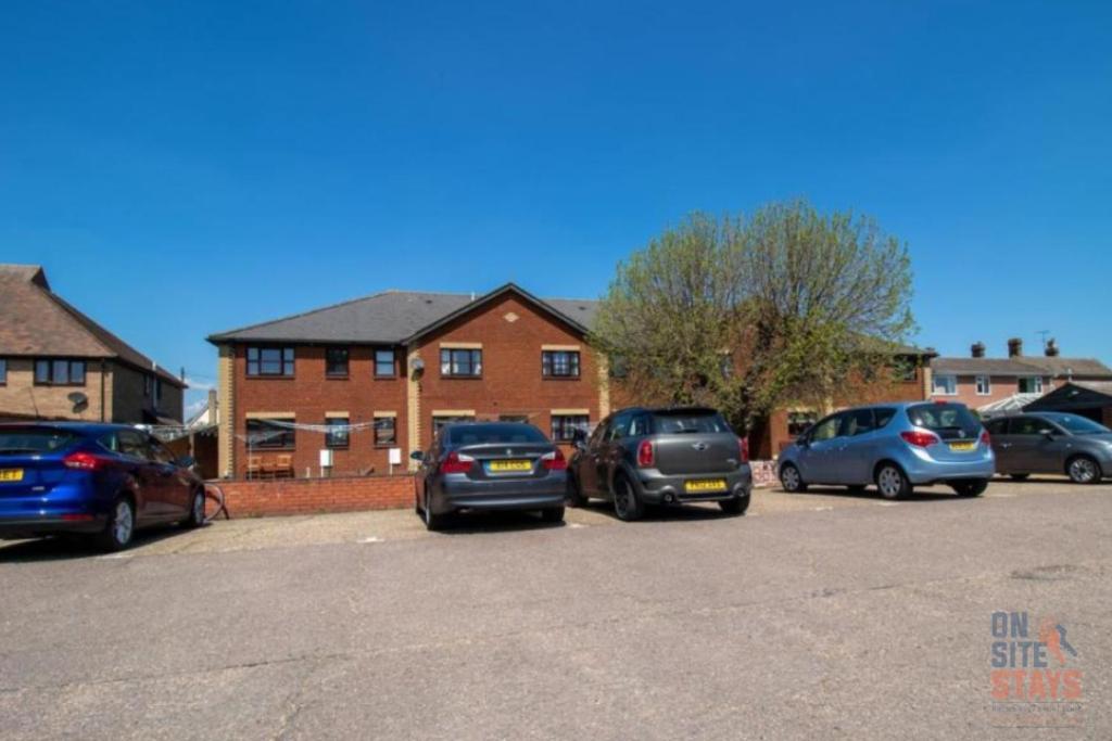 Apartment Cosy Ground Floor 2 Bedroom With Wifi And Lots Of Parking *