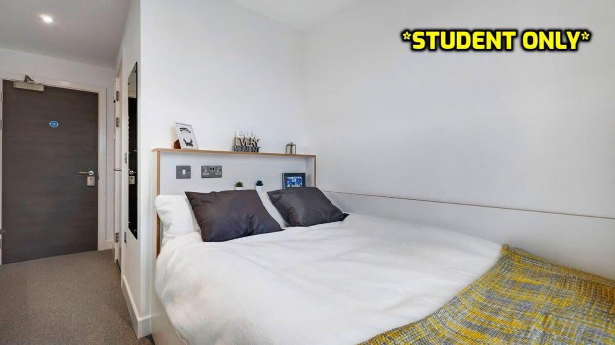 Student Only Zeni Ensuite Rooms, Inn *