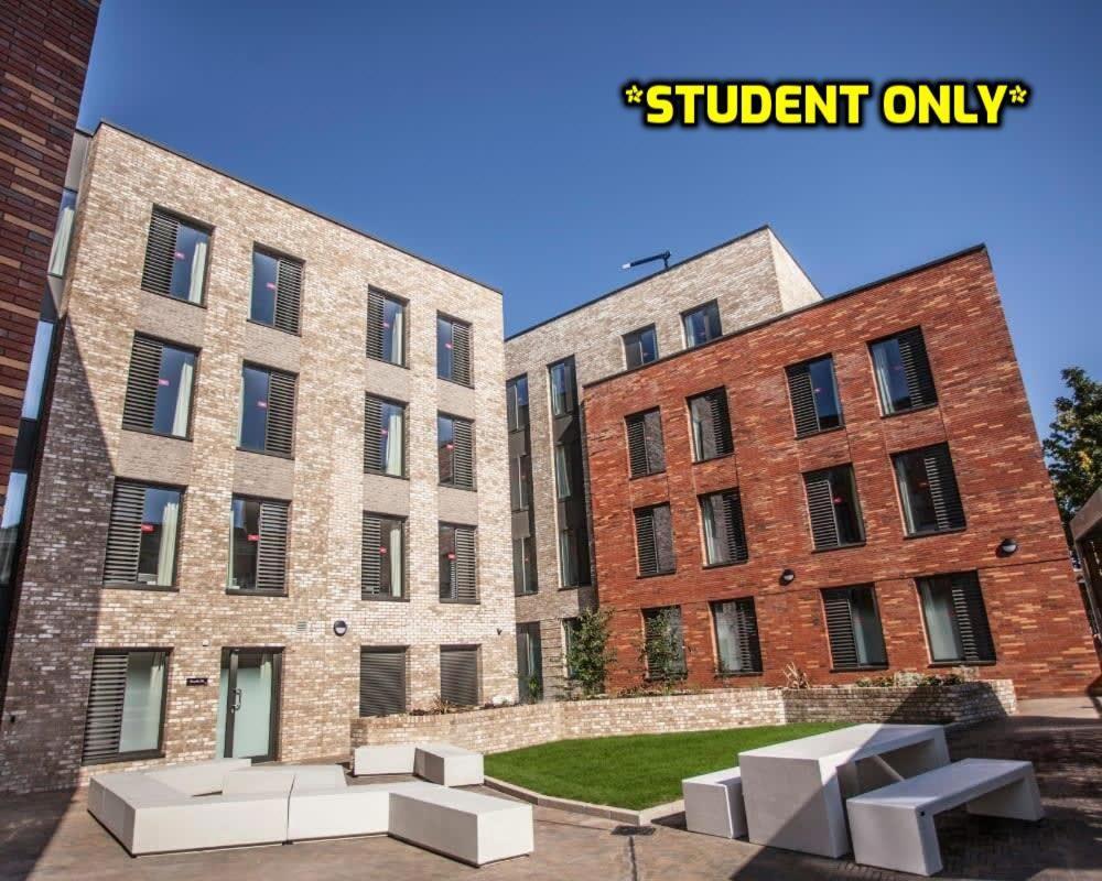 Student Only Zeni Ensuite Rooms, *